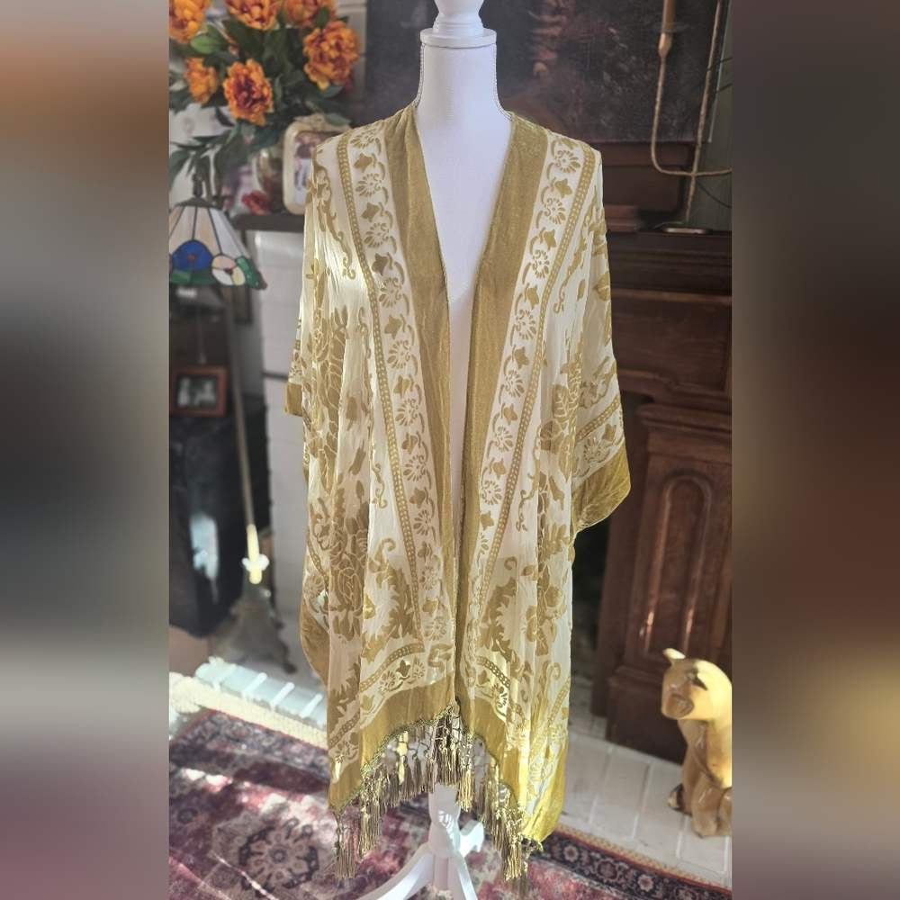 Ethereal Olive Floral Print Velvet Burnout Kimono. One Size